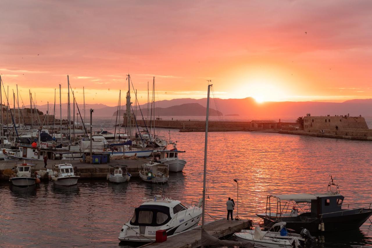 Destino Home Overlooking The Venetian Port Of Chania Chania  Luaran gambar