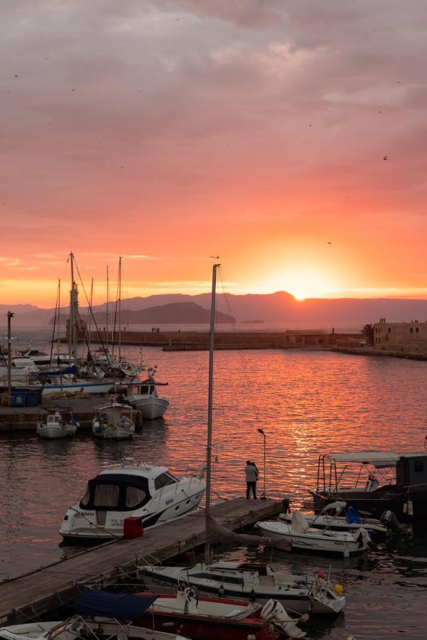 Destino Home Overlooking The Venetian Port Of Chania Chania  Luaran gambar